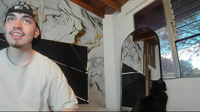 Couple In Heat online show from April 2026 07:44:01 PM