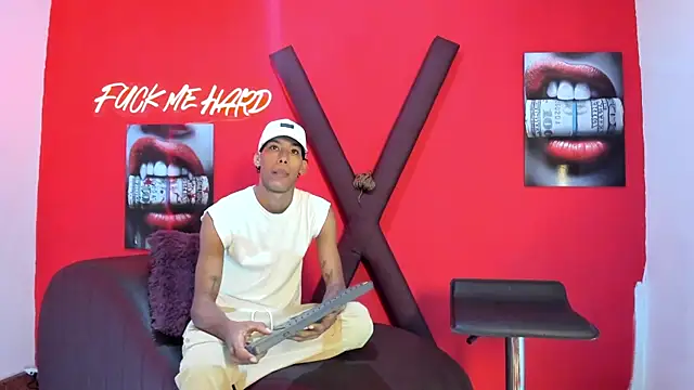 Snapshot of BOYS_PLAY chatting on February 2026 01:19:02 PM BOYS PLAY online show from February 2026 01:19:02 PM