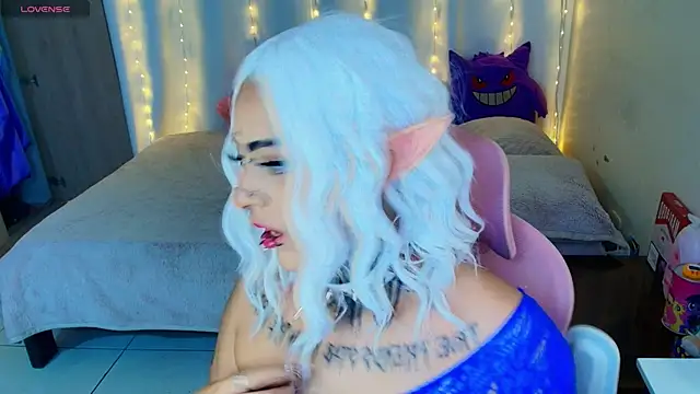 maliciaXpoison online show from May 2026 01:56:01 AM