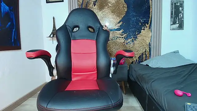 raven robin  online show from March 2026 02:52:02 AM