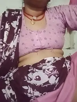 Snapshot of Soniya32 chatting on June 2026 05:28:02 PM Soniya32 online show from June 2026 05:28:02 PM