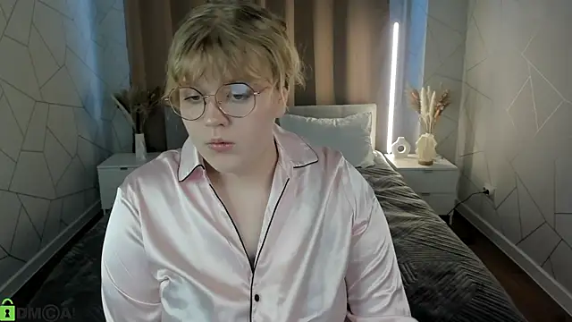 luna c0ra online show from March 2026 01:09:02 AM