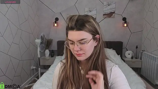 zoe j0y online show from February 2026 06:26:01 AM