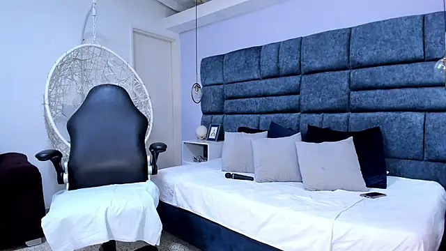 electraknox online show from February 2026 05:23:02 PM