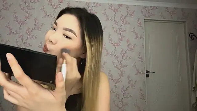 Snapshot of Elina_Mottel chatting on March 2026 07:37:02 AM Elina Mottel online show from March 2026 07:37:02 AM