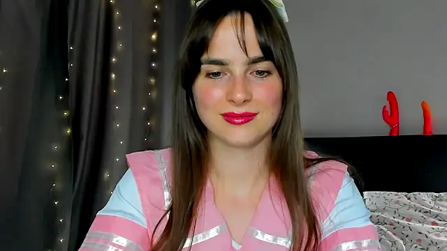 Snapshot of megann_fox2 chatting on May 2026 03:50:01 PM megann fox2 online show from May 2026 03:50:01 PM