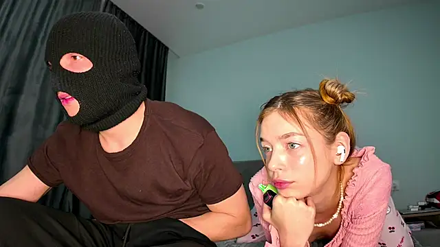 wet mafia online show from April 2026 08:17:02 PM
