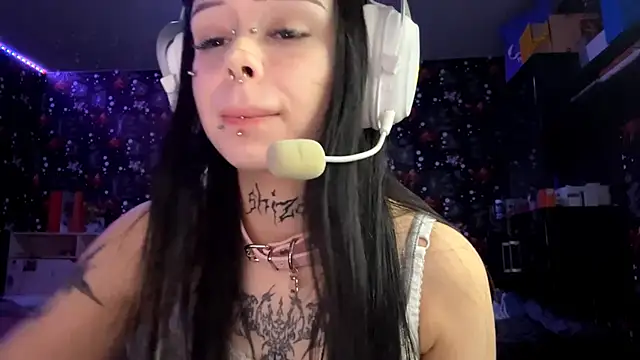 Luna Sohotti online show from February 2026 03:10:01 PM