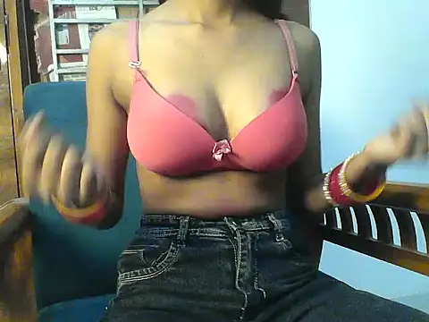 Rani1993 online show from March 2026 04:33:01 PM