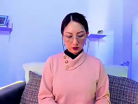 evelyn miller    online show from February 2026 07:11:01 PM