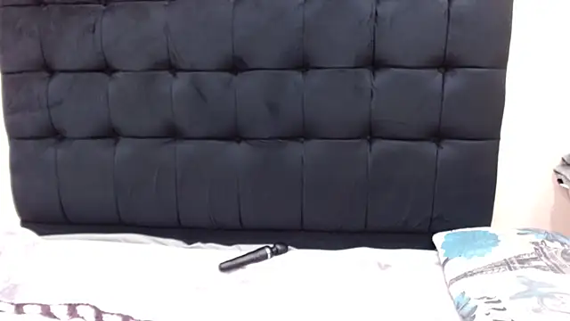 OnionBooty3573 online show from July 2026 12:55:01 PM