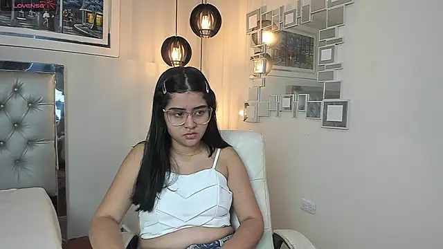Snapshot of mila_quin chatting on May 2026 12:12:02 PM mila quin online show from May 2026 12:12:02 PM