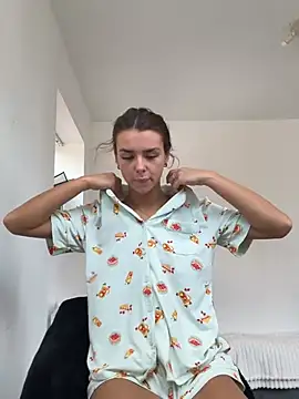 Amberbanxx online show from June 2026 09:15:01 AM