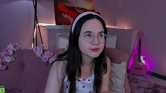 leylamirage online show from February 2026 12:15:02 PM