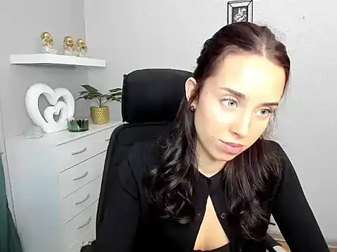 AdeleSolo online show from February 2026 06:45:01 AM