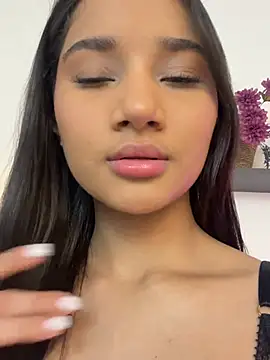 AlessiaVallmont online show from February 2026 07:12:02 PM