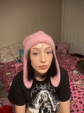 strwbrrymilk online show from March 2026 03:01:01 AM