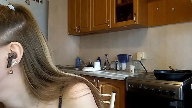 Snapshot of VictoriaDeese chatting on February 2026 08:32:01 AM VictoriaDeese online show from February 2026 08:32:01 AM