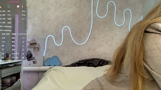 Snapshot of VictoriaDeese chatting on June 2026 03:13:02 AM VictoriaDeese online show from June 2026 03:13:02 AM