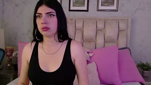 Snapshot of IsabellaRossi chatting on April 2026 04:23:01 PM IsabellaRossi online show from April 2026 04:23:01 PM