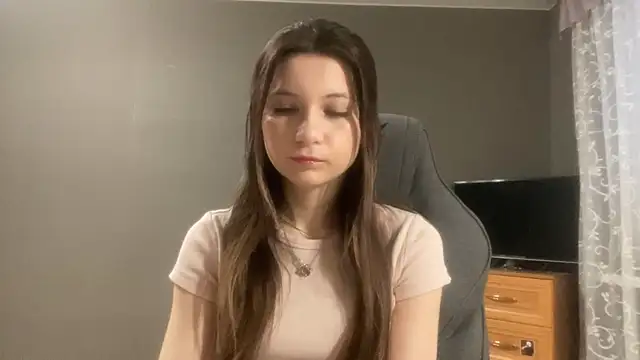 Snapshot of LunnaBliss chatting on February 2026 03:08:01 PM LunnaBliss online show from February 2026 03:08:01 PM