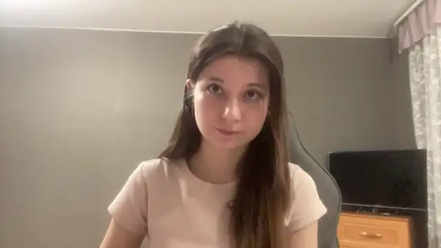 LunnaBliss online show from March 2026 05:18:01 PM