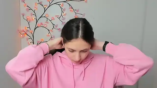 KissMeJulia online show from March 2026 06:20:01 AM