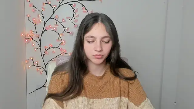 KissMeJulia online show from March 2026 06:18:02 AM