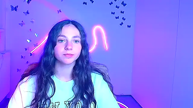 KissMeJulia online show from March 2026 06:51:02 PM