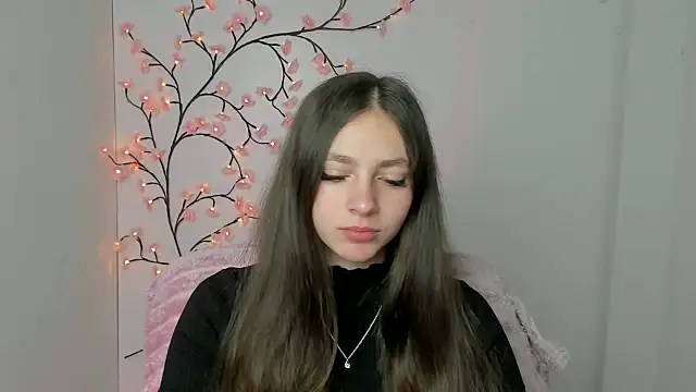 KissMeJulia online show from April 2026 05:30:01 AM