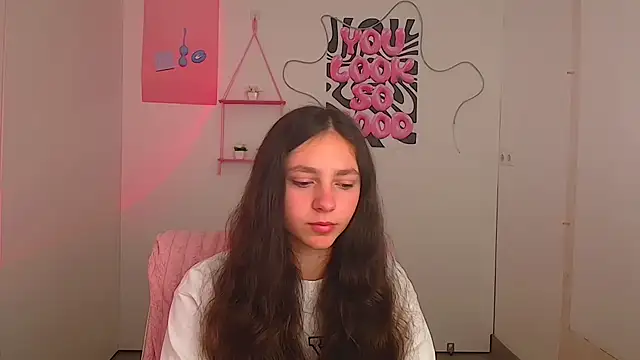 KissMeJulia online show from May 2026 05:12:02 AM