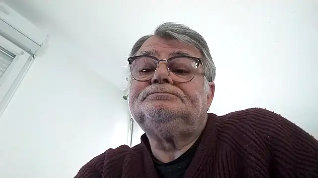 Snapshot of Vieux_pervert chatting on March 2026 08:05:02 AM Vieux pervert online show from March 2026 08:05:02 AM