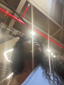 ZarahFerreira online show from April 2026 11:51:02 PM