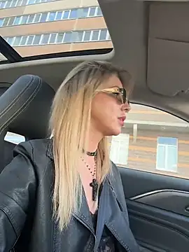 LisaMurr online show from March 2026 01:44:01 PM