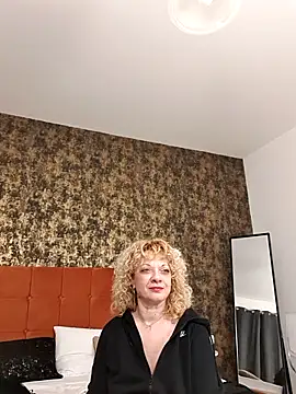 LaireeFelini online show from February 2026 07:34:01 PM