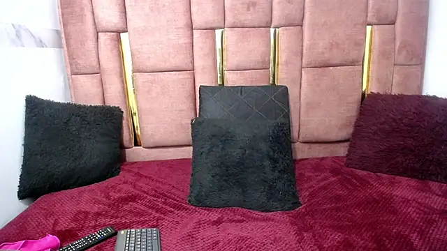 Snapshot of SKARLET_KOVA chatting on April 2026 12:17:02 PM SKARLET KOVA online show from April 2026 12:17:02 PM