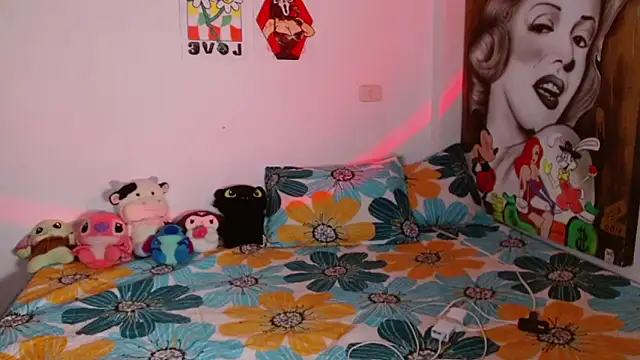 chloe roxy online show from April 2026 04:12:01 AM