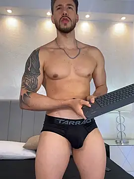 Snapshot of evans_campbell1 chatting on February 2026 12:22:02 AM evans campbell1 online show from February 2026 12:22:02 AM