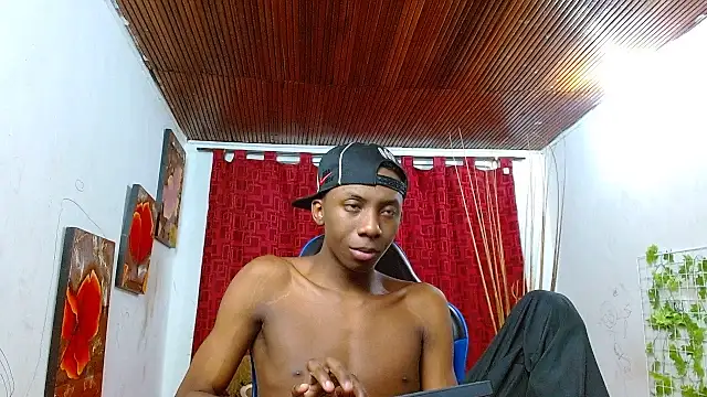 milo018 online show from July 2026 06:25:01 PM