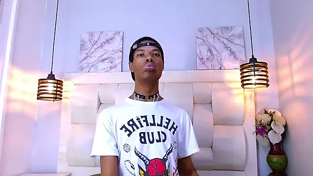 Santiago Ortiz  online show from April 2026 06:56:01 PM