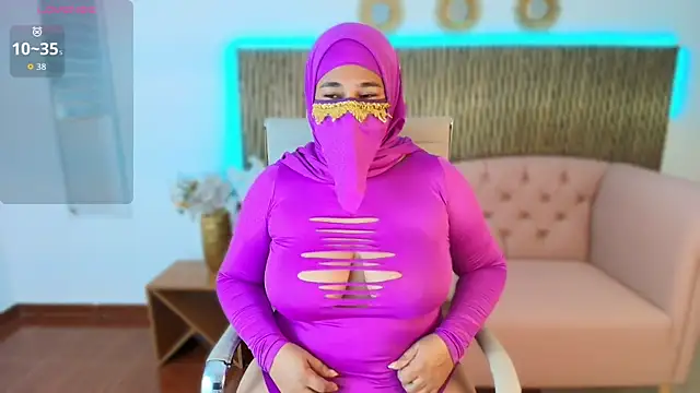 Nadia Privee online show from February 2026 06:09:01 PM