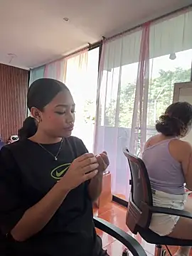 kali rousse online show from February 2026 01:07:01 PM