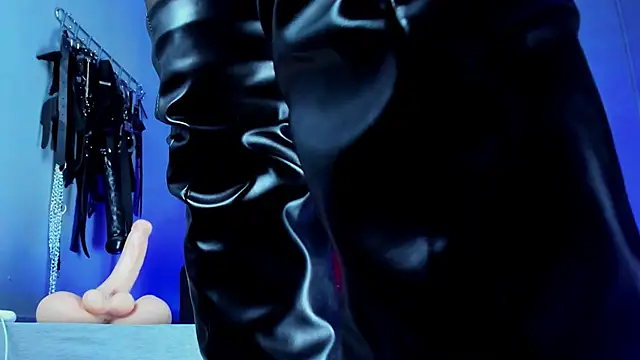 Snapshot of VenusStones chatting on April 2026 10:38:01 PM VenusStones online show from April 2026 10:38:01 PM