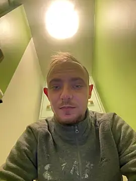 Crevette311 online show from January 2026 02:32:02 PM