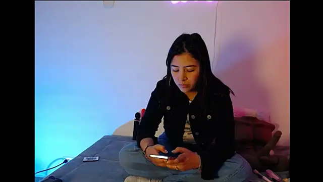 Snapshot of Ele_Enchanted chatting on February 2026 01:43:01 PM Ele Enchanted online show from February 2026 01:43:01 PM