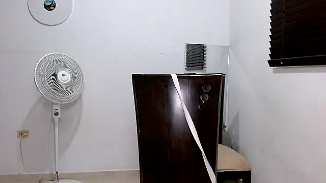 MiaDiamontLatin online show from March 2026 03:24:02 AM