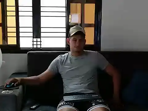 Snapshot of walterktm chatting on March 2026 10:27:02 PM walterktm online show from March 2026 10:27:02 PM