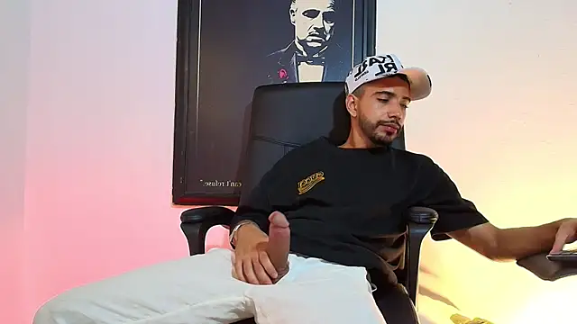 Snapshot of Kratoswolf chatting on May 2026 11:01:04 PM Kratoswolf online show from May 2026 11:01:04 PM