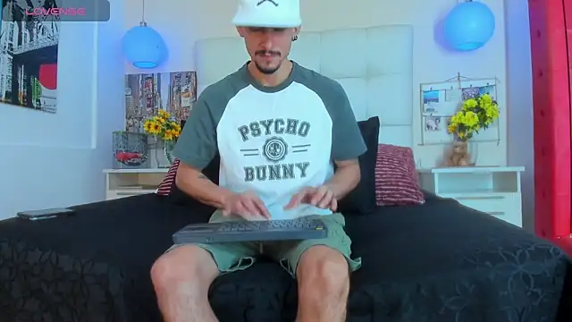 SharonTygaX online show from April 2026 04:08:02 AM