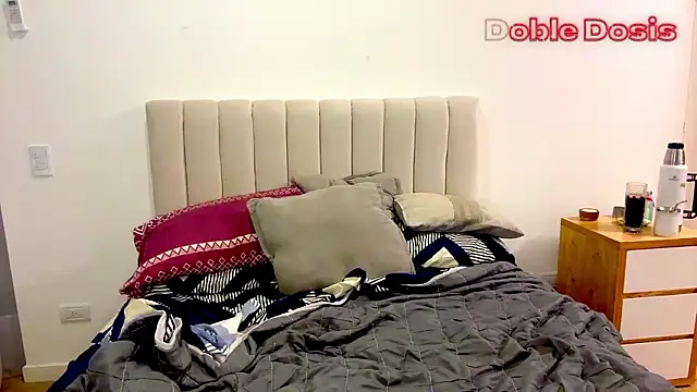 Snapshot of Doble_Dosis chatting on February 2026 01:28:02 AM Doble Dosis online show from February 2026 01:28:02 AM